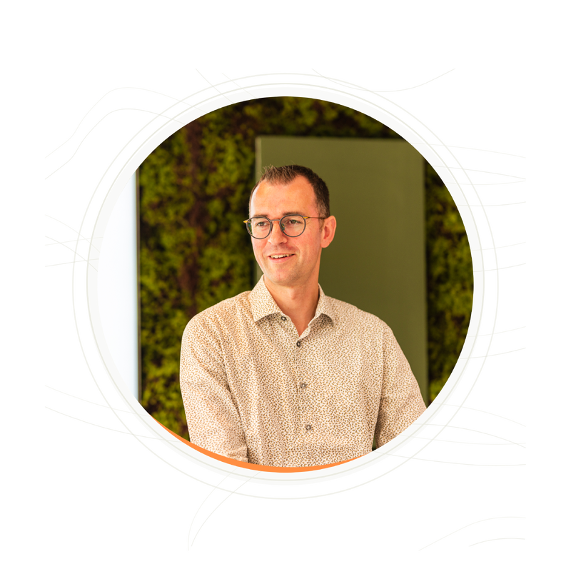 Booking-Experts-Speaker@2x-Dec-22-2025-01-52-54-8855-PM